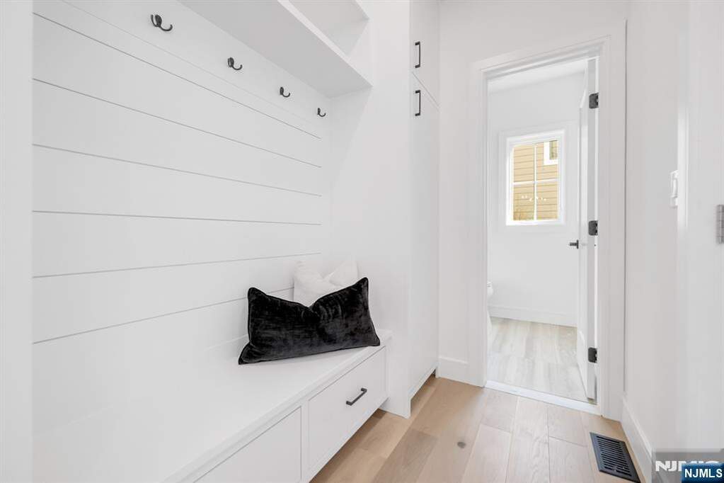 4 Bedroom Single Family Home/House's Image 11