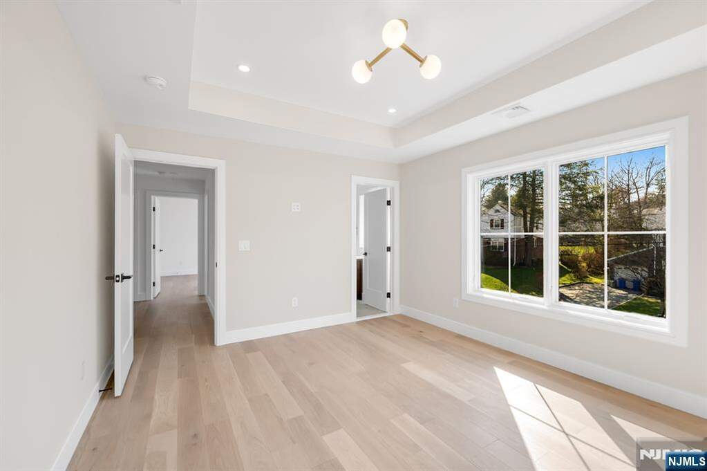 4 Bedroom Single Family Home/House's Image 26