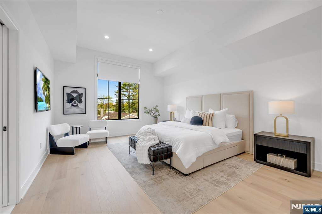 3 Bedroom Villa/Townhouse's Image 17