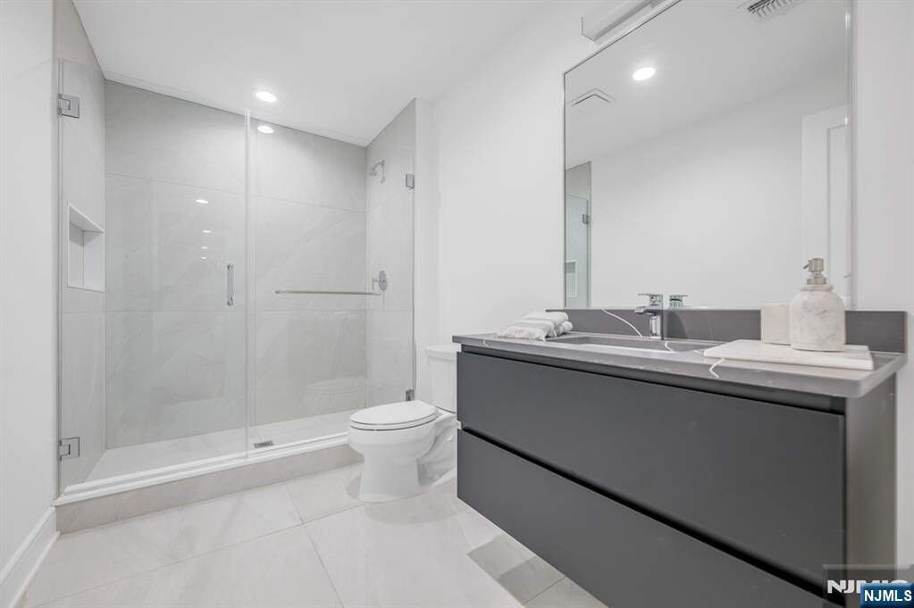 3 Bedroom Villa/Townhouse's Image 41