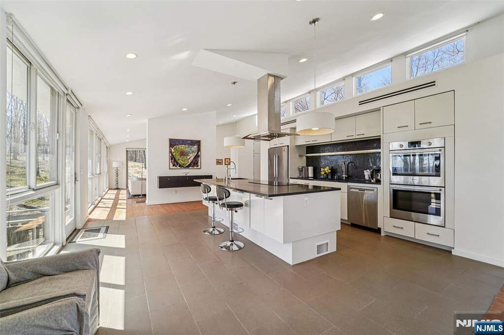 4 Bedroom Single Family Home/House's Image 11