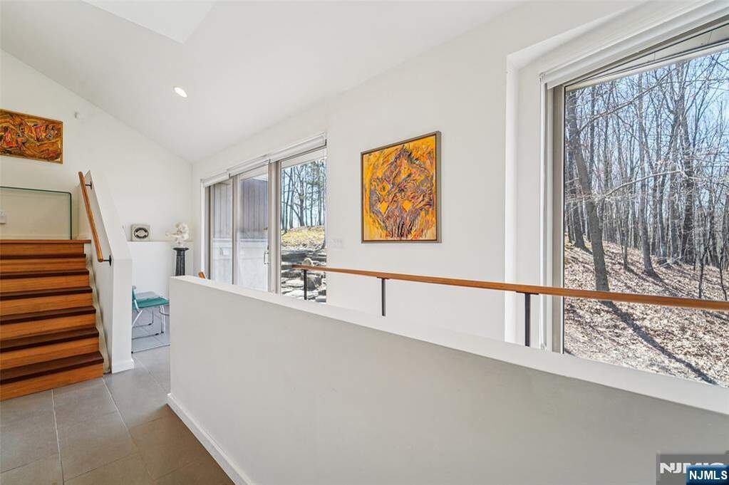 4 Bedroom Single Family Home/House's Image 15