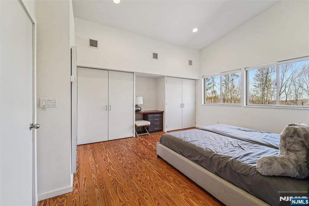4 Bedroom Single Family Home/House's Image 17