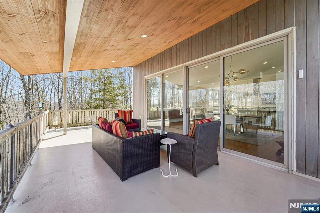 4 Bedroom Single Family Home/House's Image 27