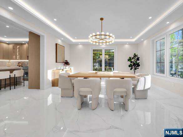 6 Bedroom Single Family Home/House's Image 5
