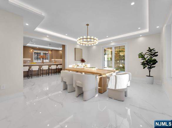 6 Bedroom Single Family Home/House's Image 6