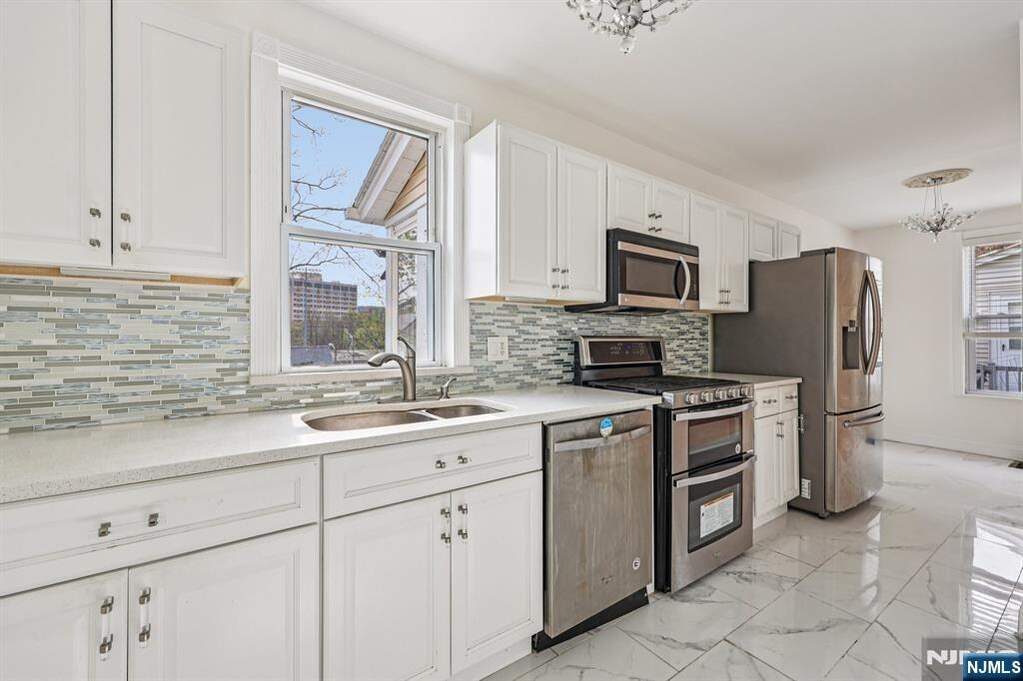 3 Bedroom Single Family Home/House's Image 15