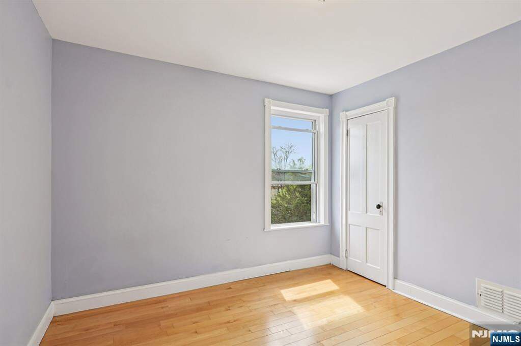 3 Bedroom Single Family Home/House's Image 17