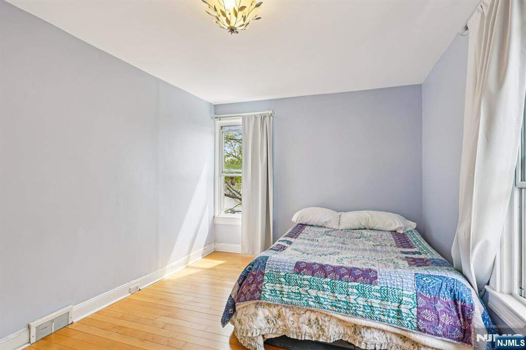3 Bedroom Single Family Home/House's Image 22