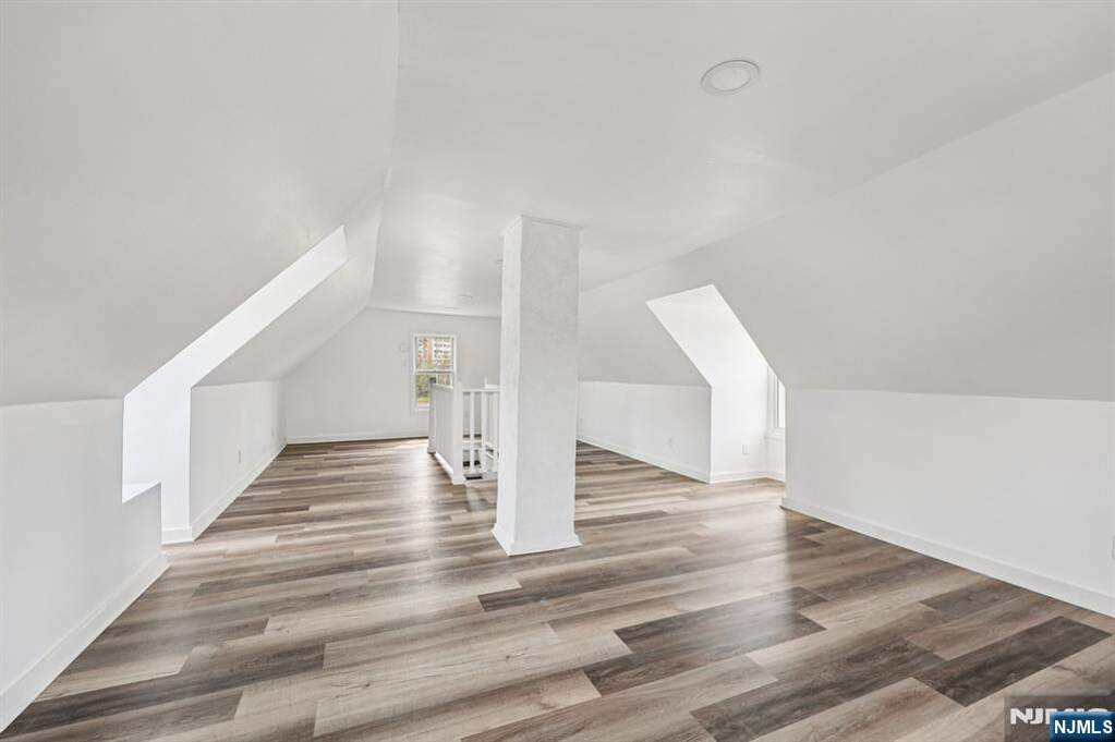 3 Bedroom Single Family Home/House's Image 27