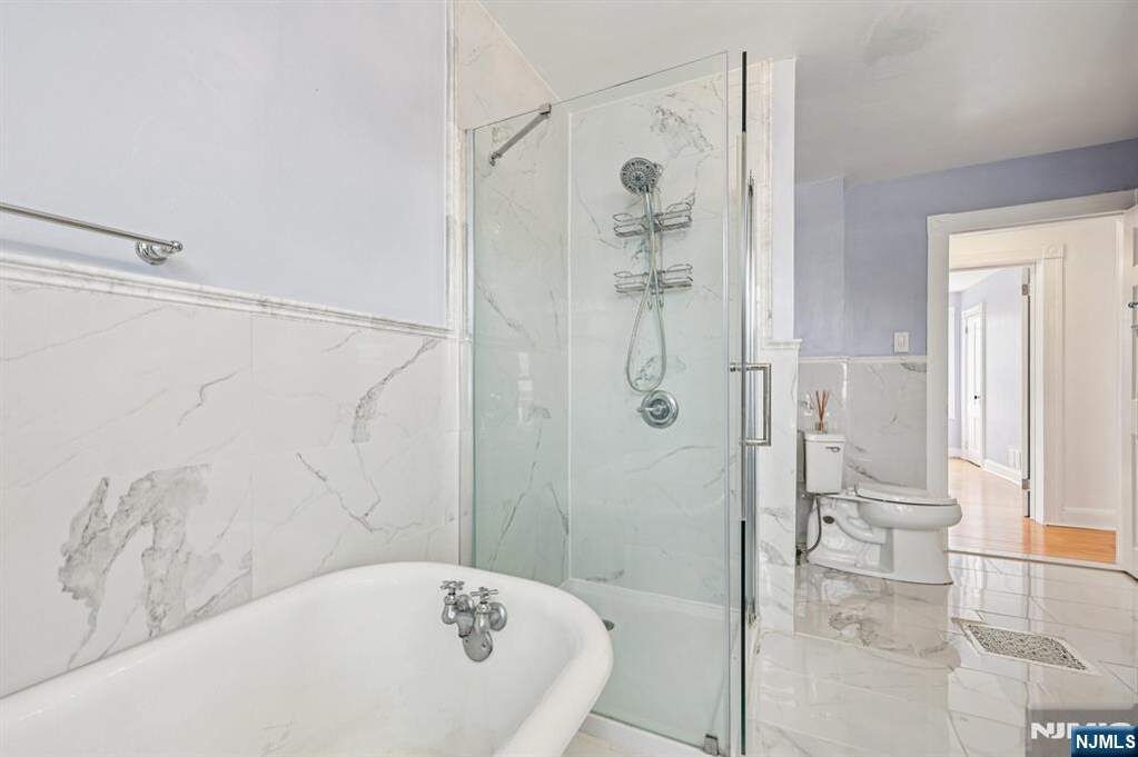 3 Bedroom Single Family Home/House's Image 33