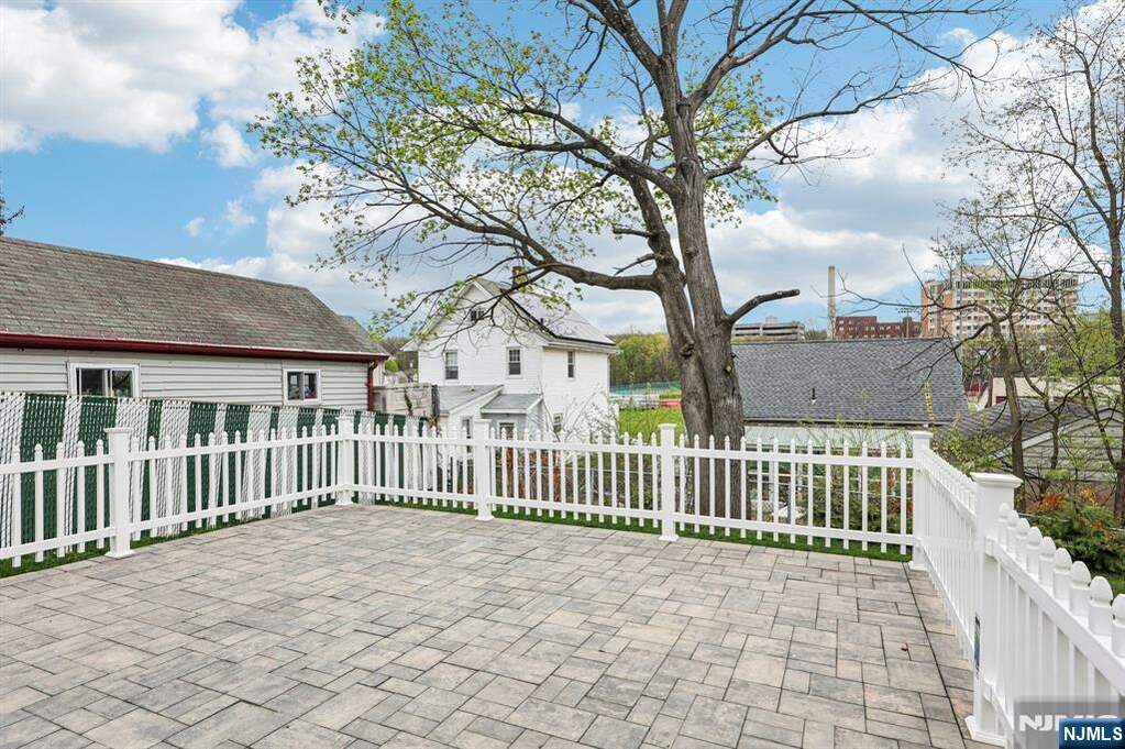 3 Bedroom Single Family Home/House's Image 37
