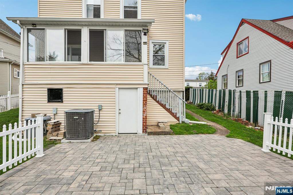 3 Bedroom Single Family Home/House's Image 39