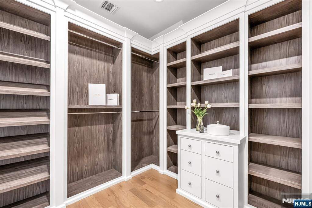 3 Bedroom Villa/Townhouse's Image 16