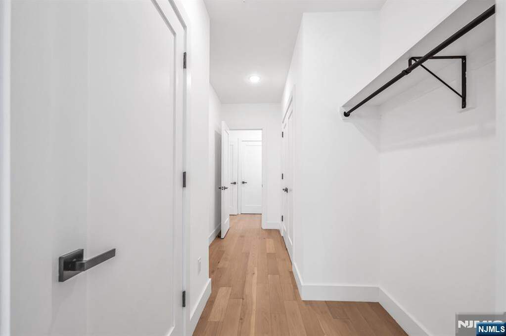 1 Bedroom Apartment/Flat's Image 7