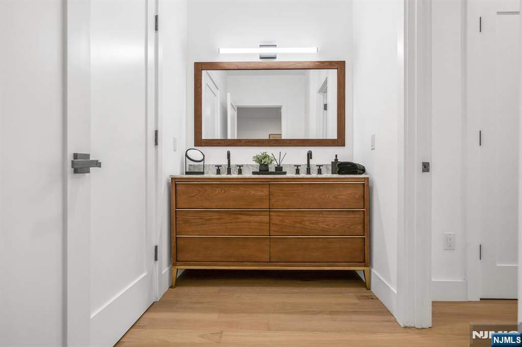 1 Bedroom Apartment/Flat's Image 9