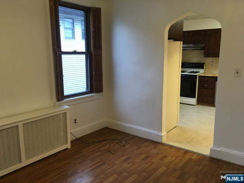 7 Bedroom Multi Unit's Image 15