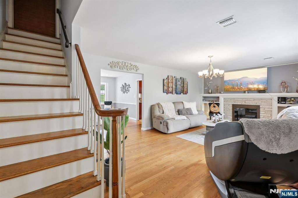 3 Bedroom Single Family Home/House's Image 22