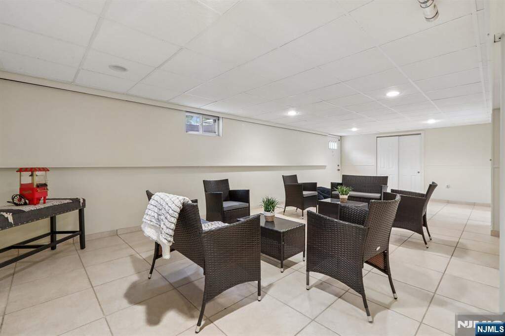 3 Bedroom Single Family Home/House's Image 29