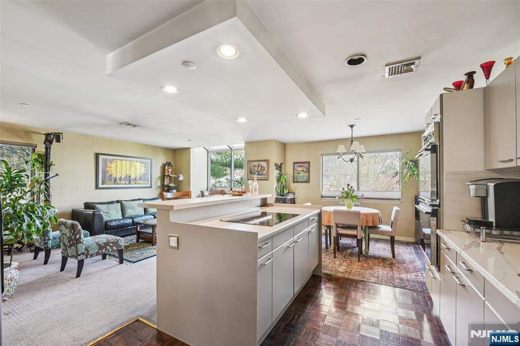 3 Bedroom Villa/Townhouse's Image 7