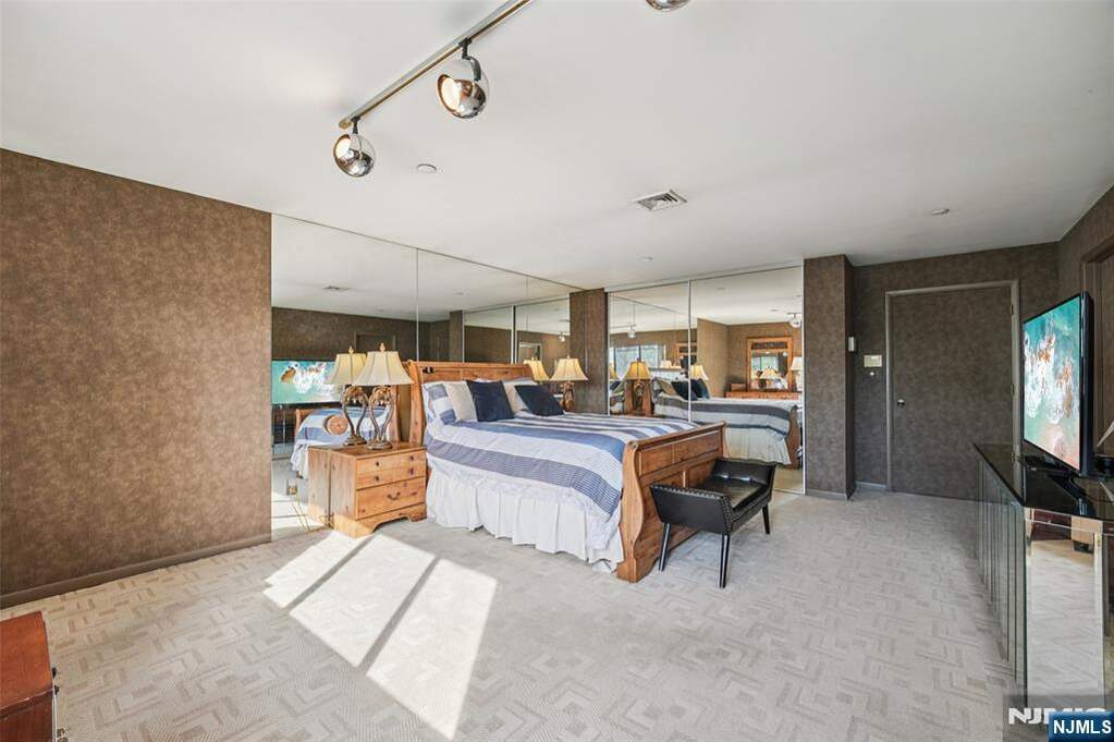 3 Bedroom Villa/Townhouse's Image 13