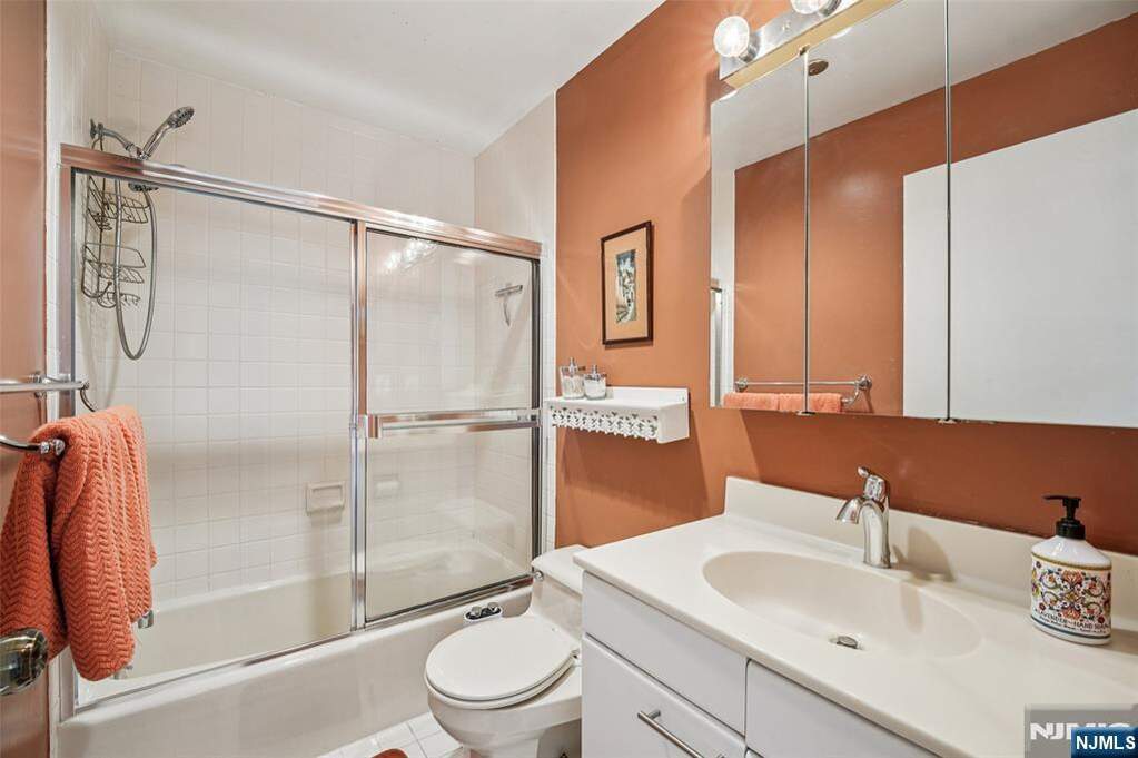 3 Bedroom Villa/Townhouse's Image 16