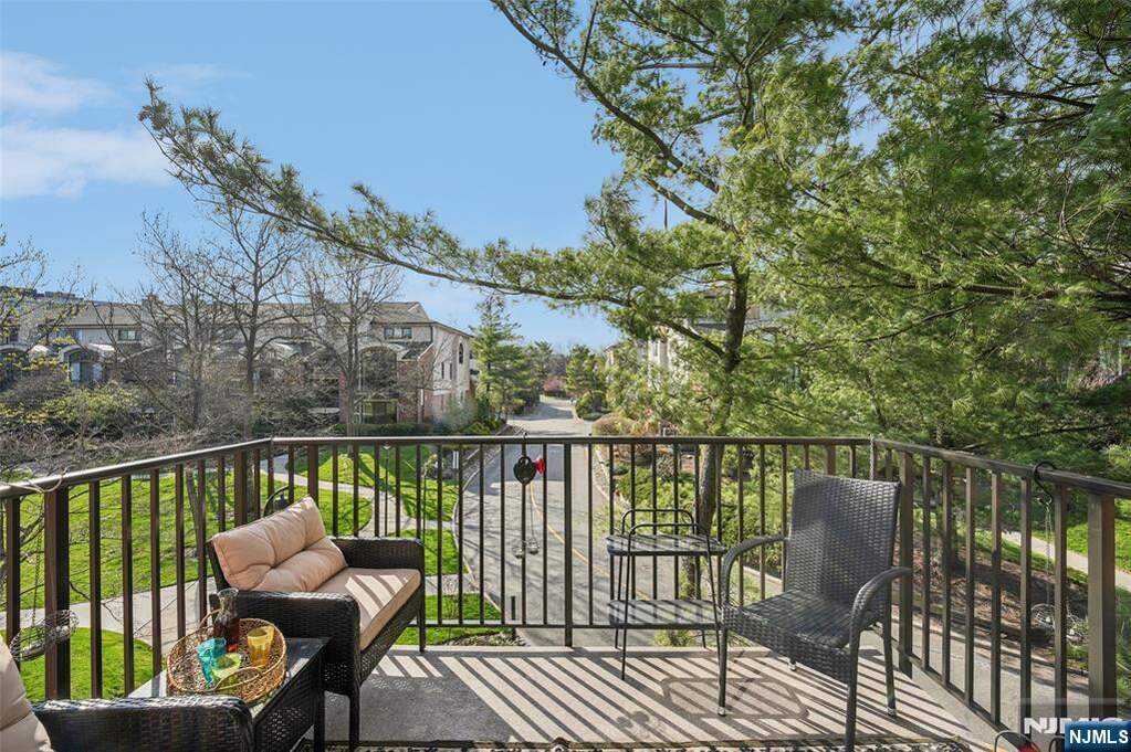 3 Bedroom Villa/Townhouse's Image 18