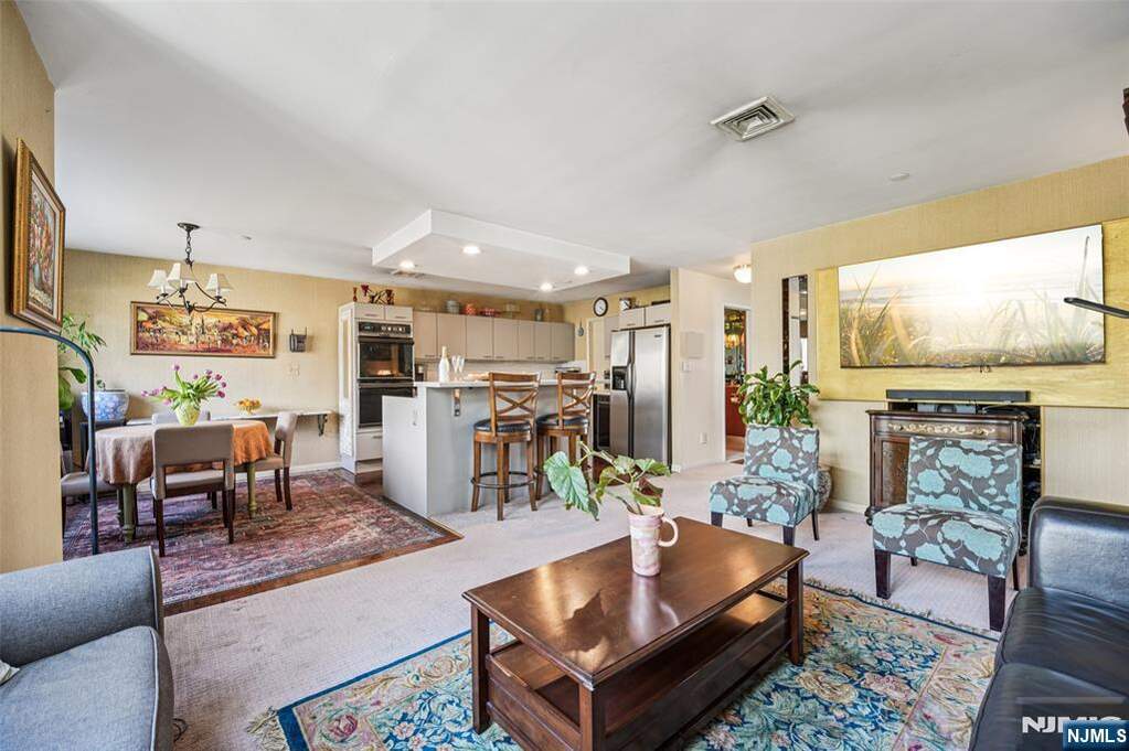 3 Bedroom Villa/Townhouse's Image 5