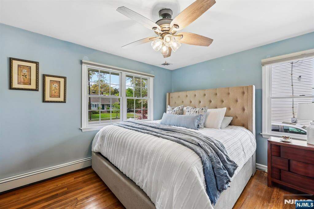 4 Bedroom Single Family Home/House's Image 11