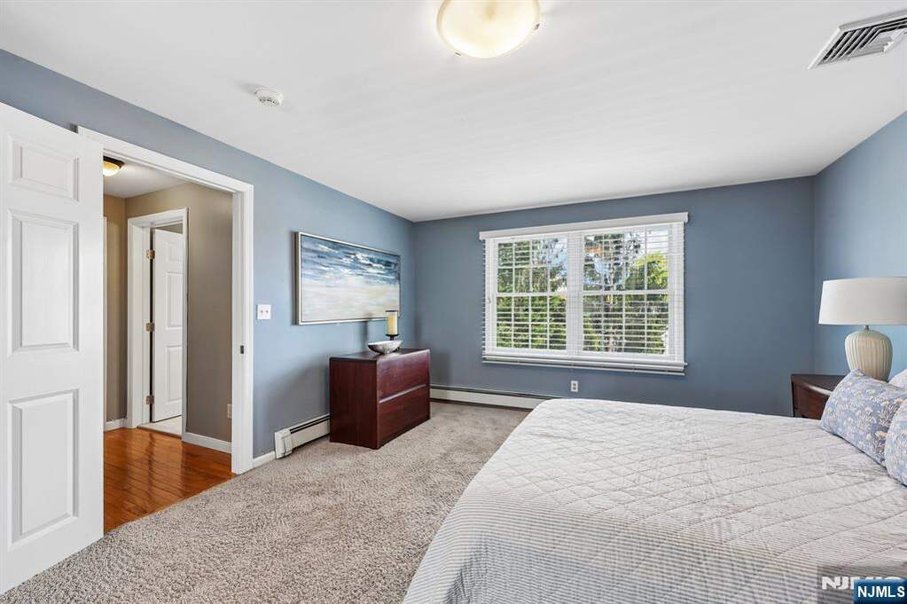 4 Bedroom Single Family Home/House's Image 13