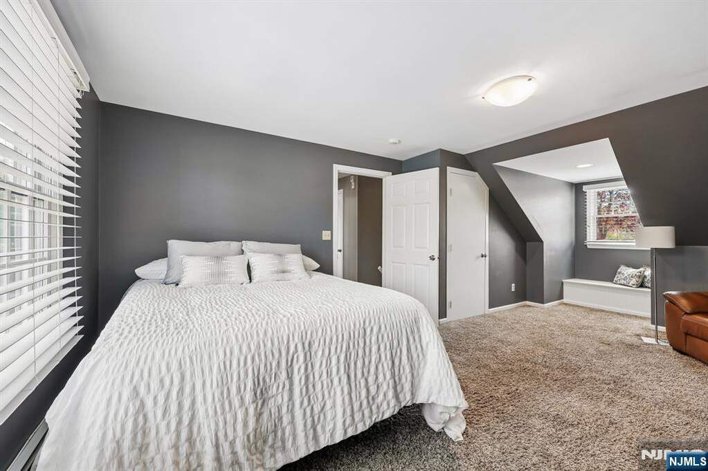4 Bedroom Single Family Home/House's Image 19