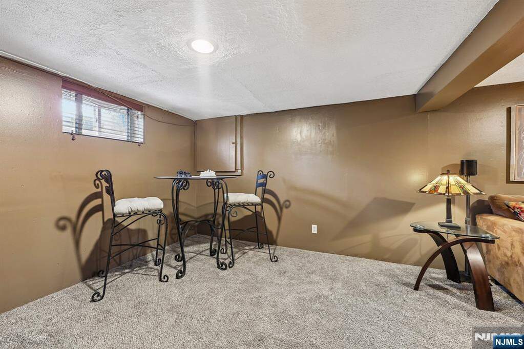 4 Bedroom Single Family Home/House's Image 21