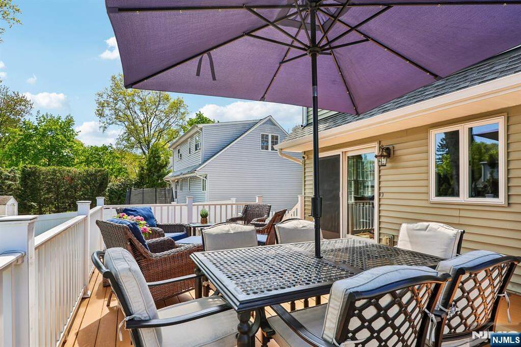 4 Bedroom Single Family Home/House's Image 28