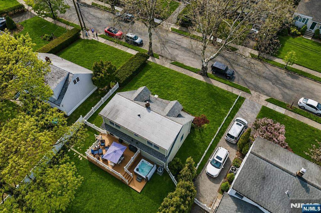 4 Bedroom Single Family Home/House's Image 34