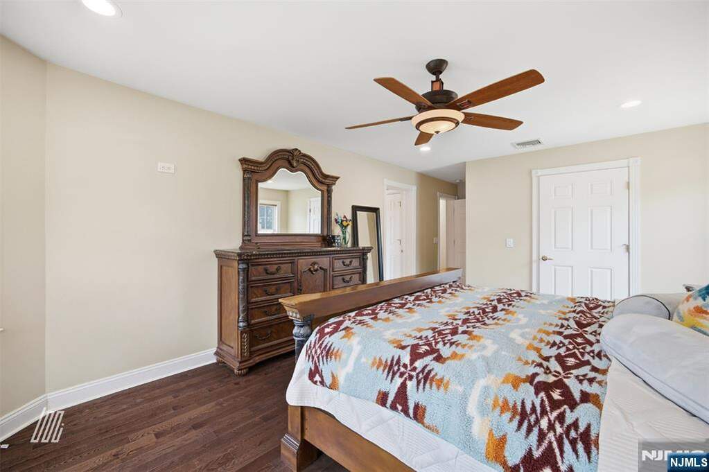 3 Bedroom Single Family Home/House's Image 15