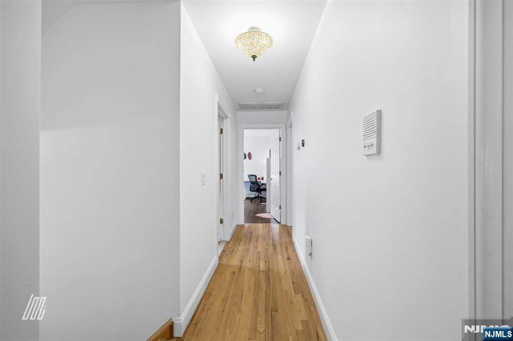 3 Bedroom Single Family Home/House's Image 20