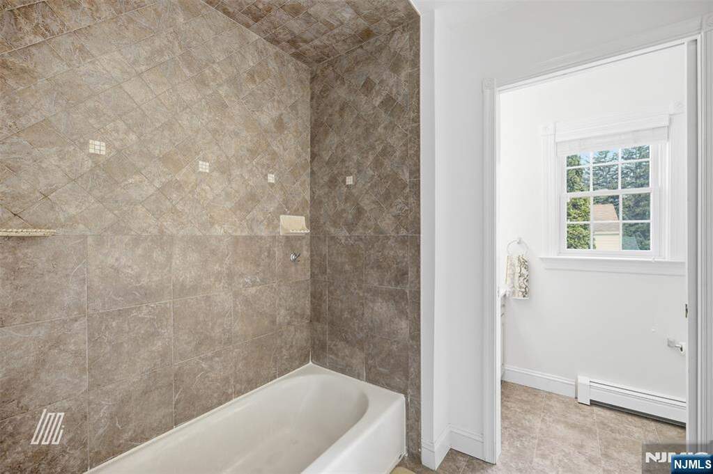 3 Bedroom Single Family Home/House's Image 22