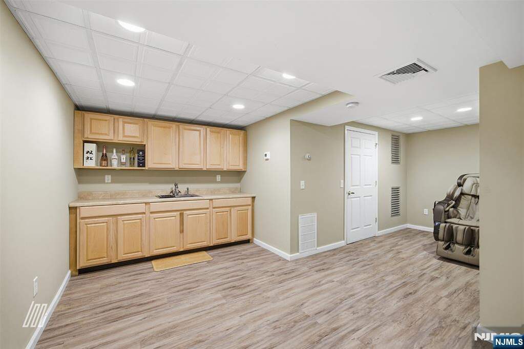 3 Bedroom Single Family Home/House's Image 31