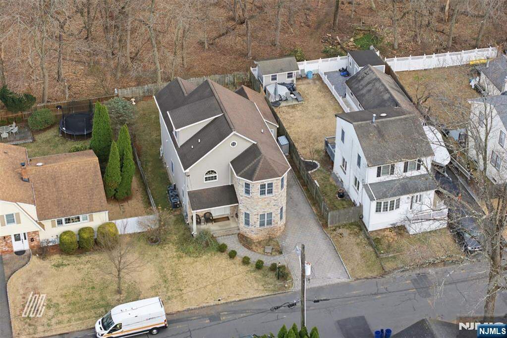 3 Bedroom Single Family Home/House's Image 36
