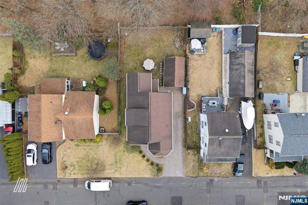3 Bedroom Single Family Home/House's Image 39