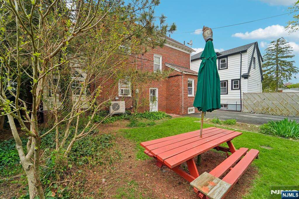 3 Bedroom Single Family Home/House's Image 7