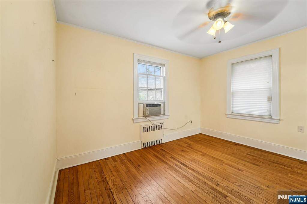 3 Bedroom Single Family Home/House's Image 25