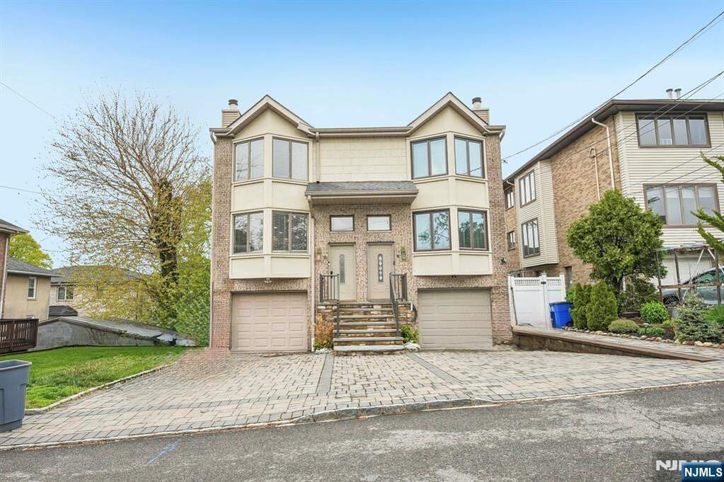 3 Bedroom Villa/Townhouse's Image 28