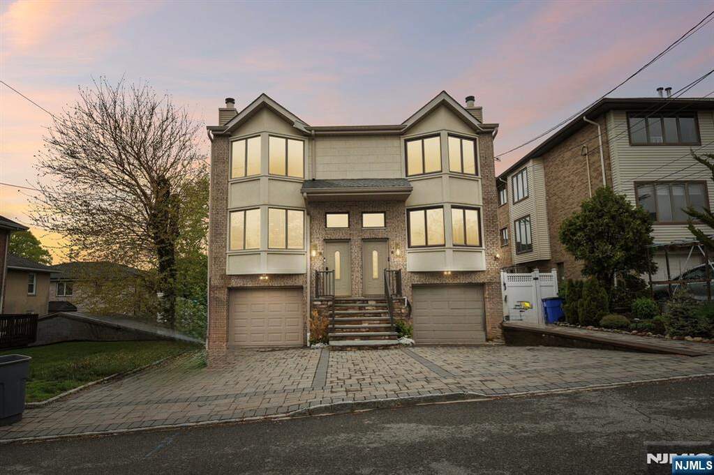 3 Bedroom Villa/Townhouse's Image 29