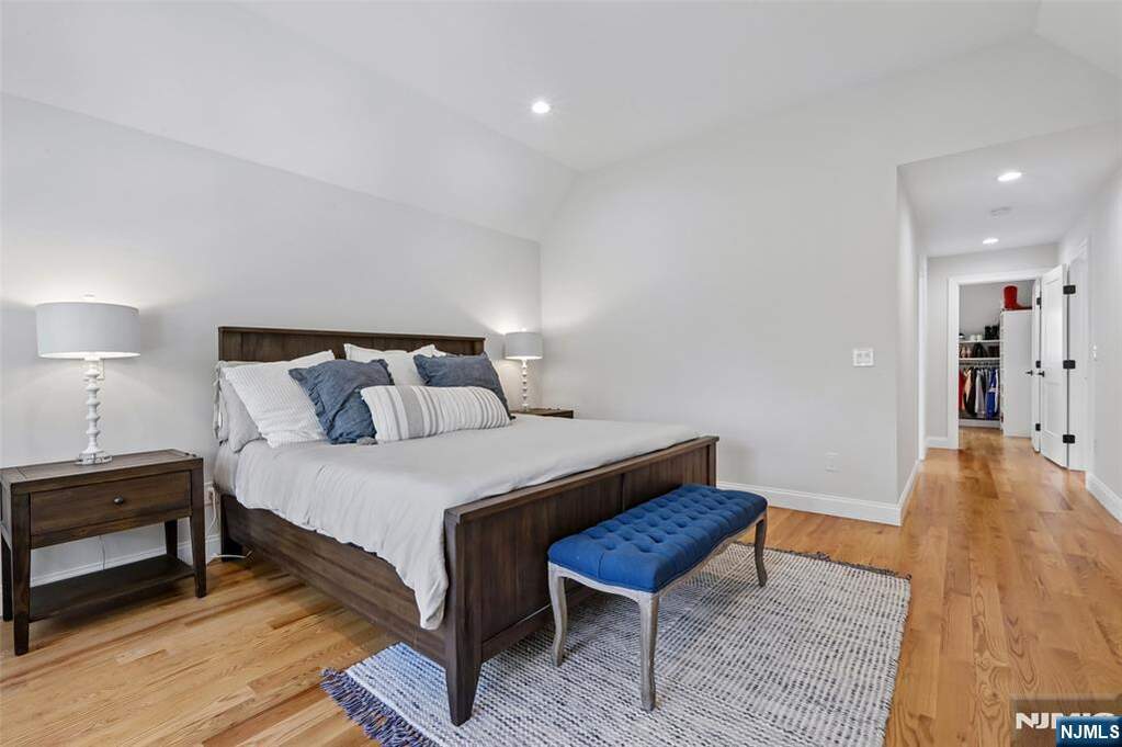 4 Bedroom Single Family Home/House's Image 16