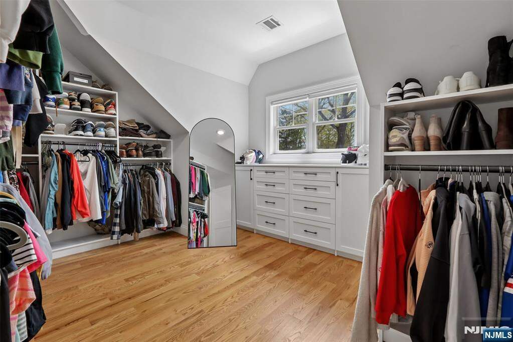 4 Bedroom Single Family Home/House's Image 19