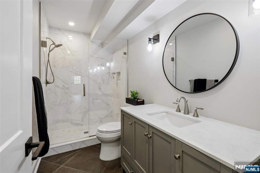 4 Bedroom Single Family Home/House's Image 35