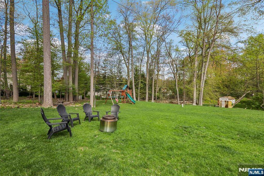 4 Bedroom Single Family Home/House's Image 39