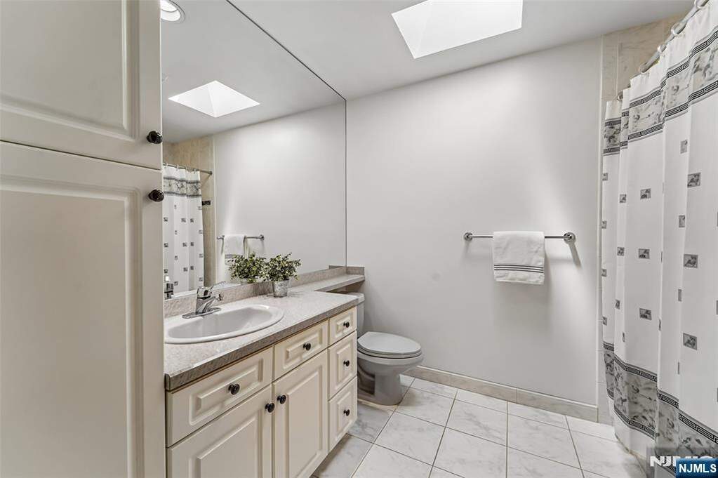 4 Bedroom Single Family Home/House's Image 24