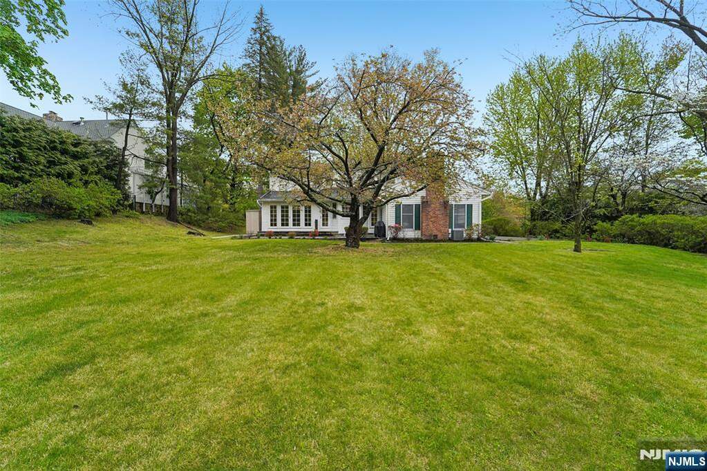 4 Bedroom Single Family Home/House's Image 29